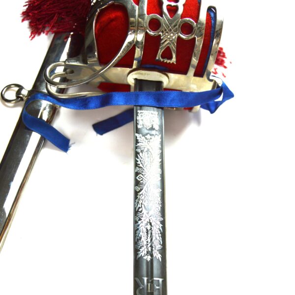 Black Watch, Royal Highland Regiment 1832 Pattern Officers Broadsword in Scabbard - Image 8