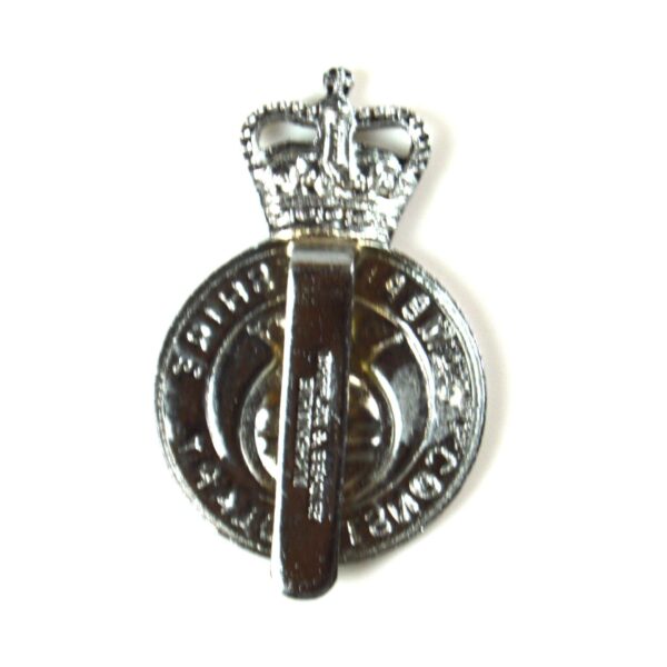 Cambridgeshire Constabulary Chrome Cap Badge, Queen's Crown - Image 2
