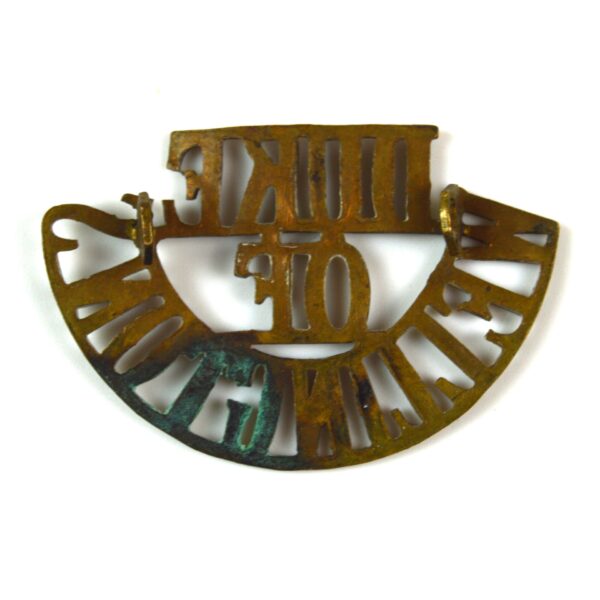 Duke of Wellington's (West Riding) Regiment (DUKE/OF/WELLINGTON'S, 1915-1931 Pattern) Shoulder Title - Image 2