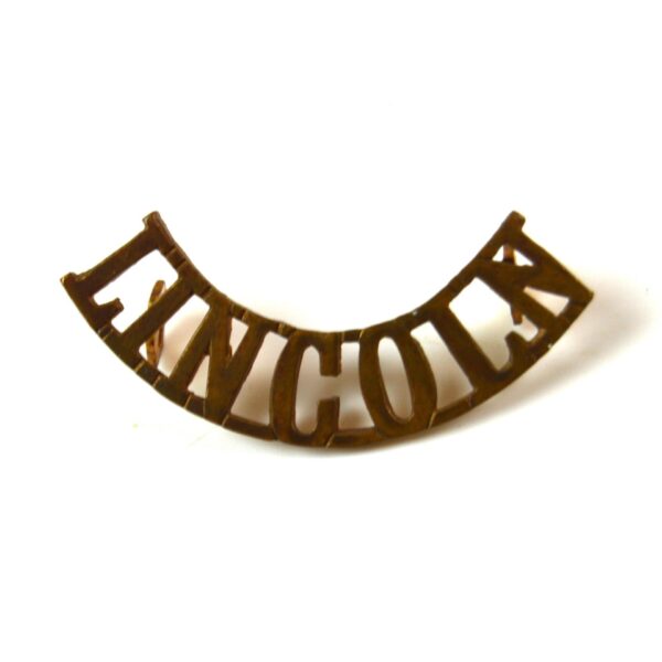 Lincolnshire Regiment (LINCOLN) (1902-46 Pattern) Brass Shoulder Title