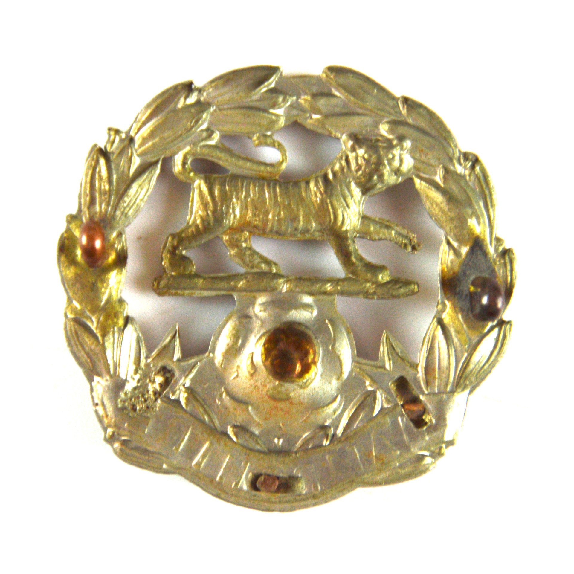 Hampshire Regiment Cap Badge (1898-1947 Pattern) - Original - Image 2
