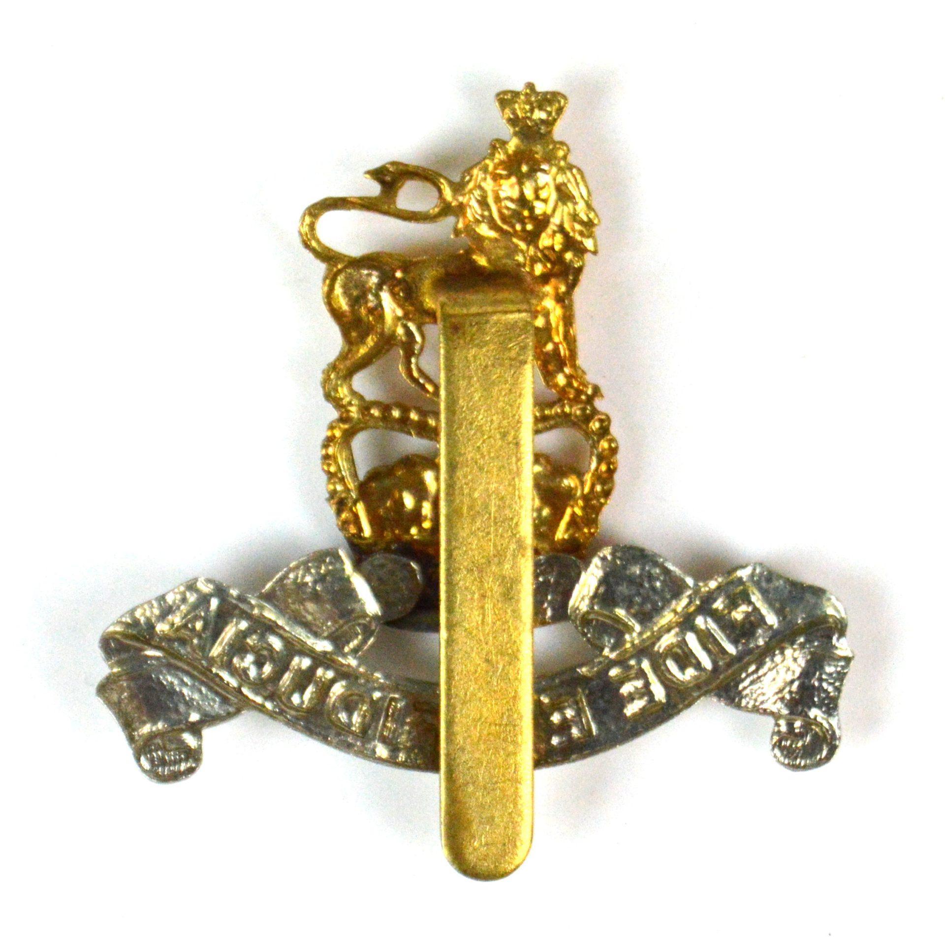 Royal Army Pay Corps Queen's Crown Cap Badge, Restrike - Image 2