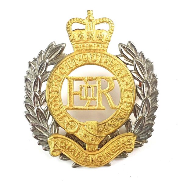Royal Engineers Bimetal Cap Badge, ERII