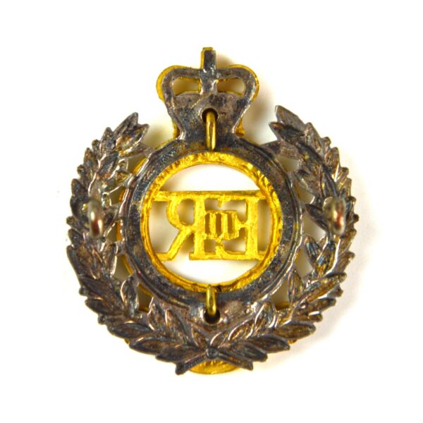 Royal Engineers (RE) Officer's Cap Badge, ERII - Image 2