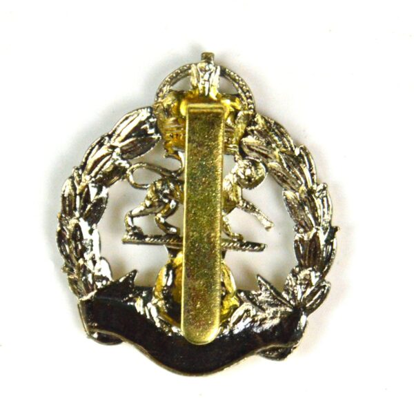 Royal Hampshire Regiment King's Crown Cap Badge, Restrike - Image 2