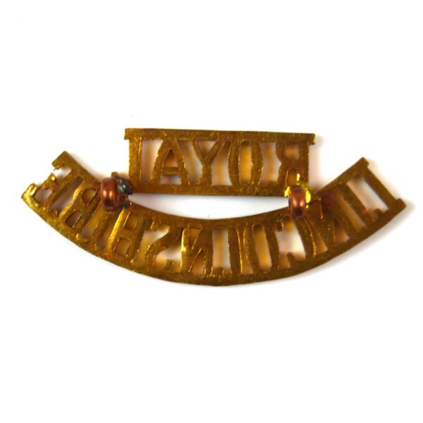Royal Lincolnshire Regiment (ROYAL/LINCOLNSHIRE) (1946-1960 Pattern) Brass Shoulder Title - Image 2