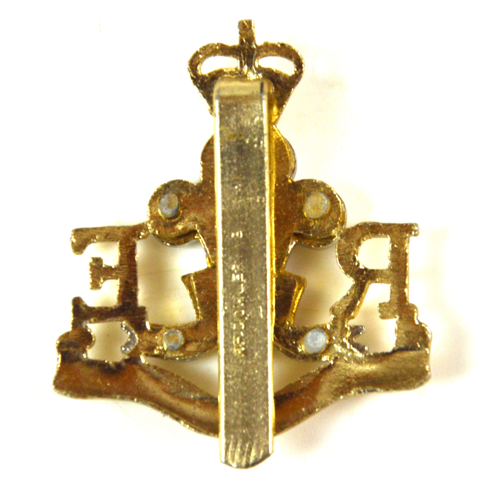 Royal Monmouthshire Royal Engineers (Militia) Anodised Cap Badge (Queen's Crown) – Original - Image 2