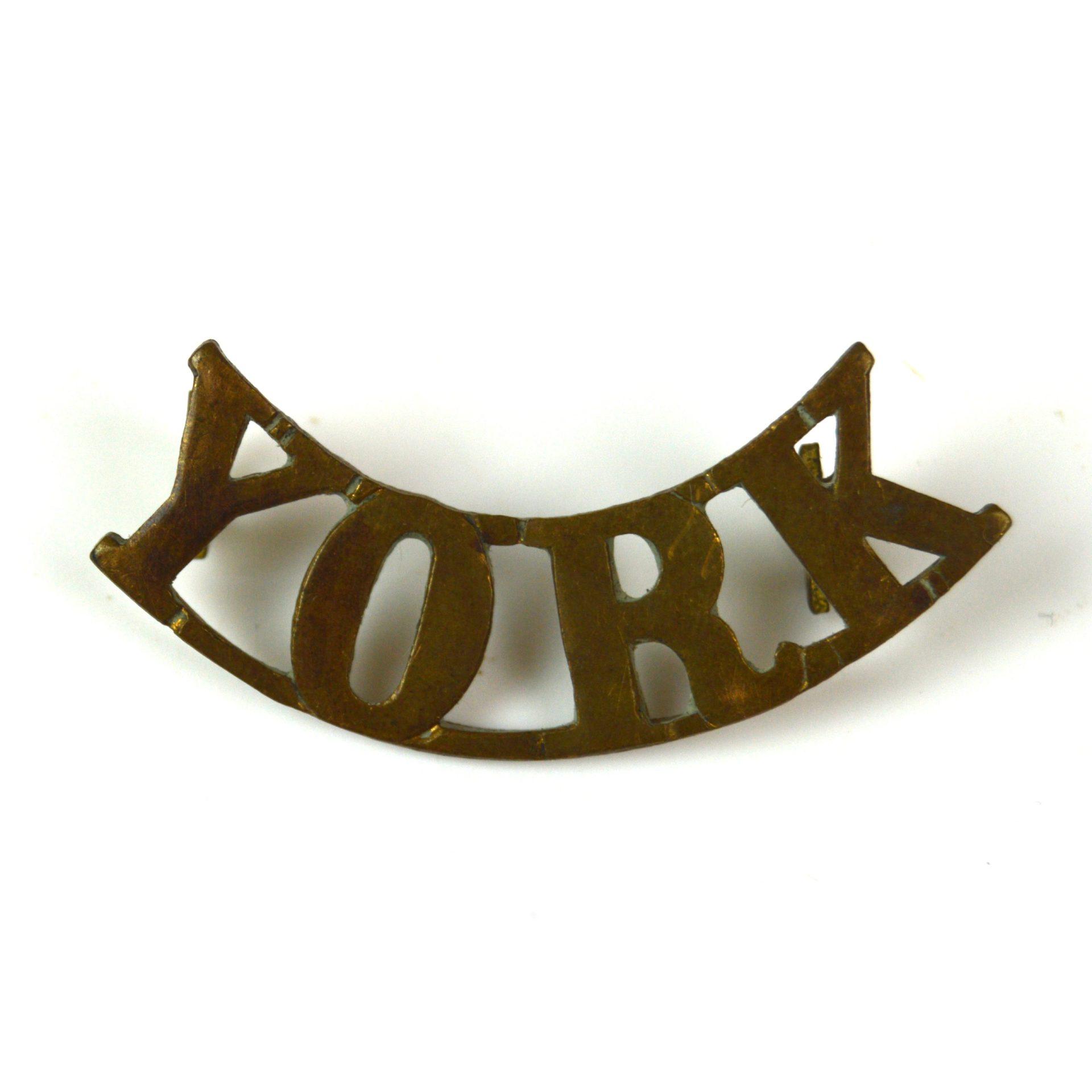 Yorkshire Regiment (Green Howards) (York) Brass Shoulder Title, Stamped Lugs
