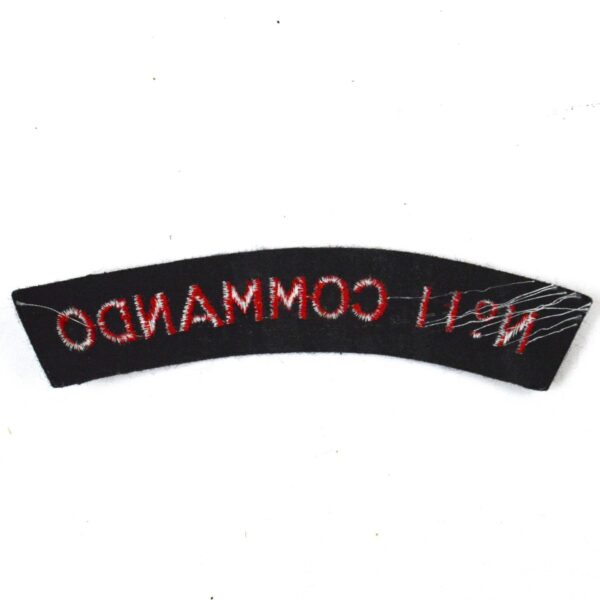 No.11 Commando Embroided Shoulder Title, Red on Navy Blue - Image 2
