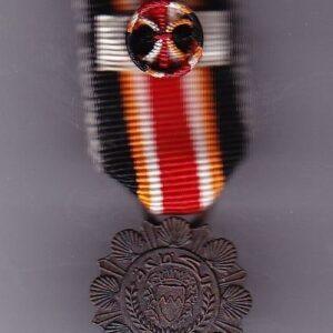 BAHRAIN - ORDER OF ACHIEVEMENT miniature medal, Bronze - ROSSETTE and FLASH