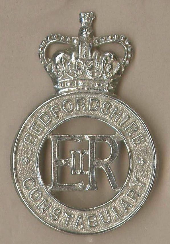 BEDFORDSHIRE CONSTABULARY QC Chrome c/b Jeremy Tenniswood Militaria