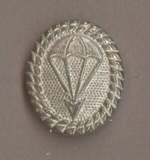 GERMANY - PARACHUTE QUALIFIED 'SILVER' LAPEL PIN