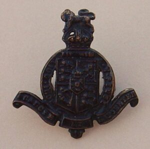 KINGS COLLEGE SCHOOL, WIMBLEDON blacked cap badge
