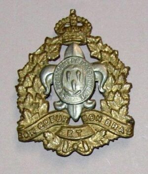 REGIMENT DE LEVIS KC or's cap badge