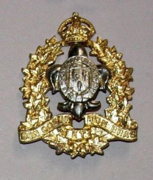 REGIMENT DE MAISONNEUVE KC or's cap badge