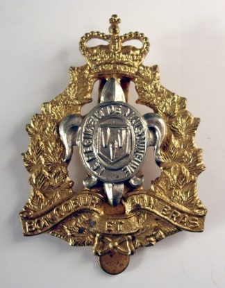 REGIMENT DE MAISONNEUVE QC or's cap badge