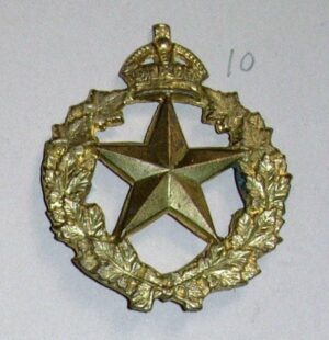 REGIMENT DE MONTMAGNY KC or's cap badge
