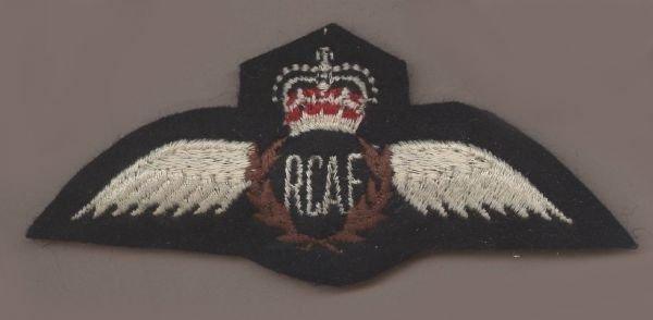 R.C.A.F. PILOTS WING Q.C. embroidered, padded cen.