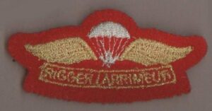 RIGGER/ARRIMEUR Silver/Gold Lame embr. on Scarlet