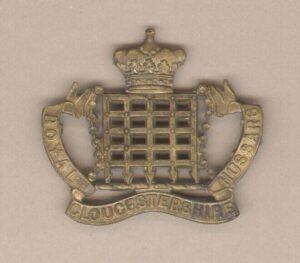 ROYAL GLOUCESTER HUSSARS slouch hat badge g/m