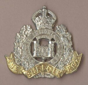 FFOLK REGIMENT KC 2-tower castle bi/m cap badge