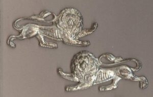 KINGS OWN facing 'Lions of England' Sil.pl. pr