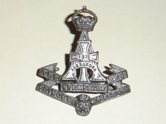 THE YORKSHIRE REGIMENT GREEN HOWARD's Officer Service Dress bronze cap badge