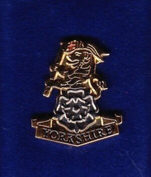 THE YORKSHIRE REGIMENT - LAPEL BADGE