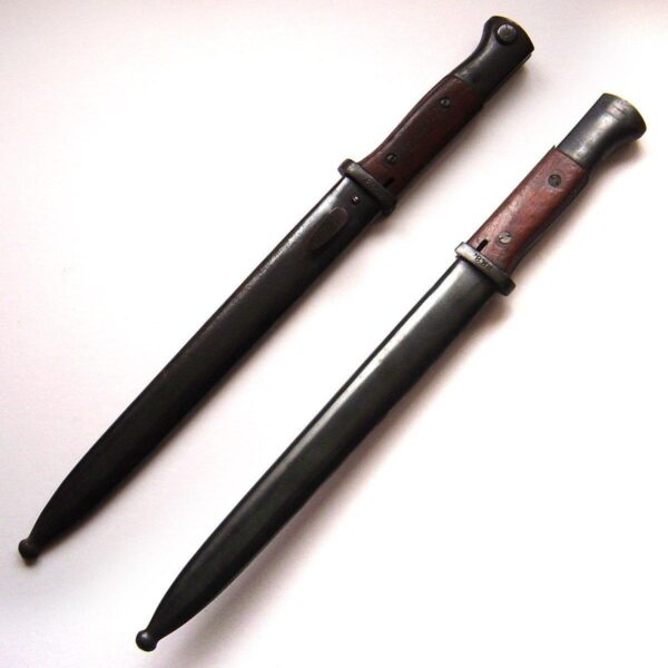 SPANISH MAUSER Mod.1943 'knife' BAYONET for 1943 Infantry rifle, complete in Scabbard