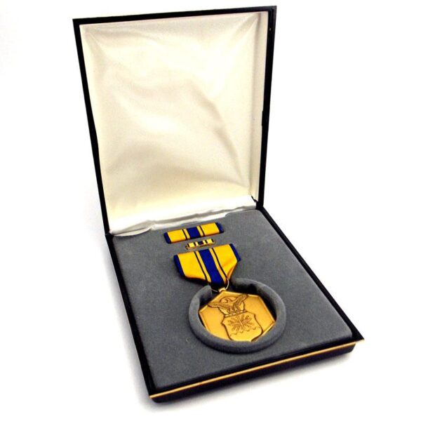 United States Air Force Commendation Medal, Full Size in Case - Image 3