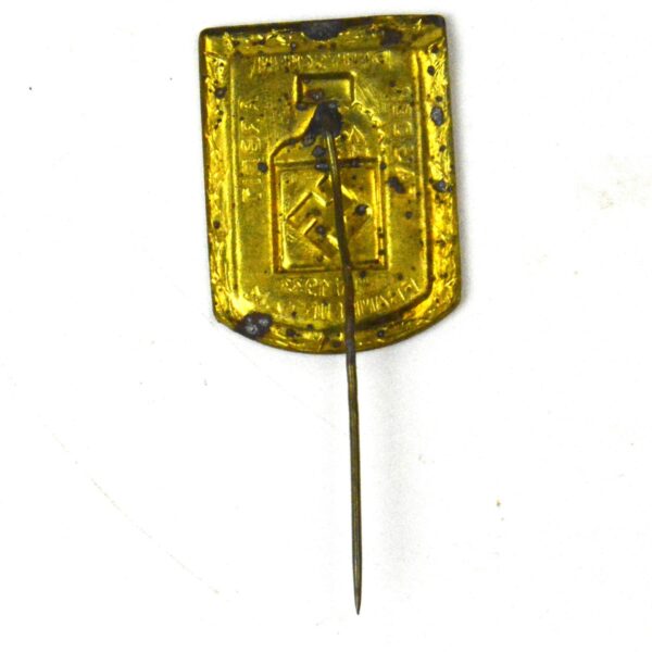 German Third Reich Tag der Deutschen Arbeit Mai 1933 Tinnie Badge - Image 2