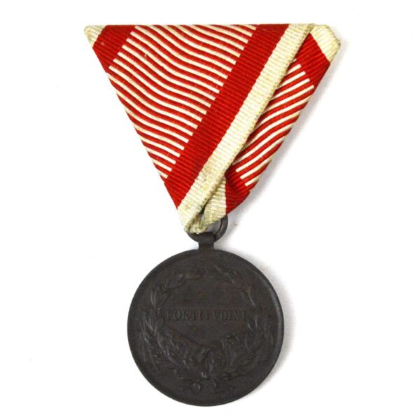 Austrian Bravery Medal in Bronze - Image 2