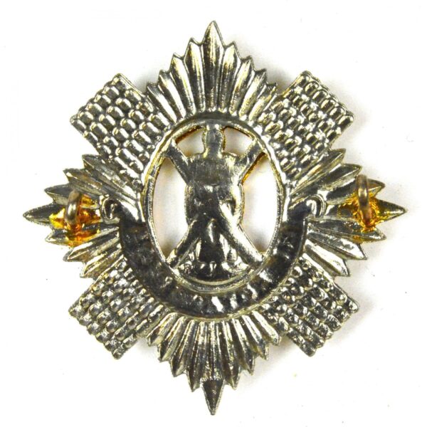 The 1st (Royal) Regiment of Foot Glengarry Badge - Image 2
