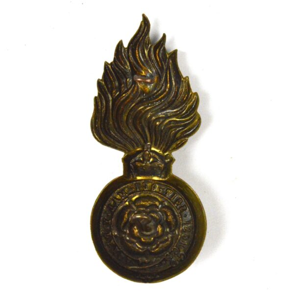 Royal Fusiliers (City of London Regiment) Racoon Skin Badge - Image 2