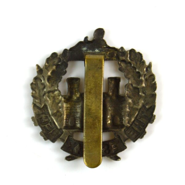 Essex Regiment (1902-59 Pattern) White Metal Cap Badge - Image 2