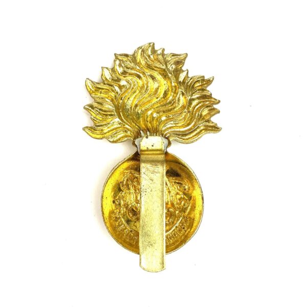 Les Fusiliers Mont Queen's Crown Cap Badge - Image 2