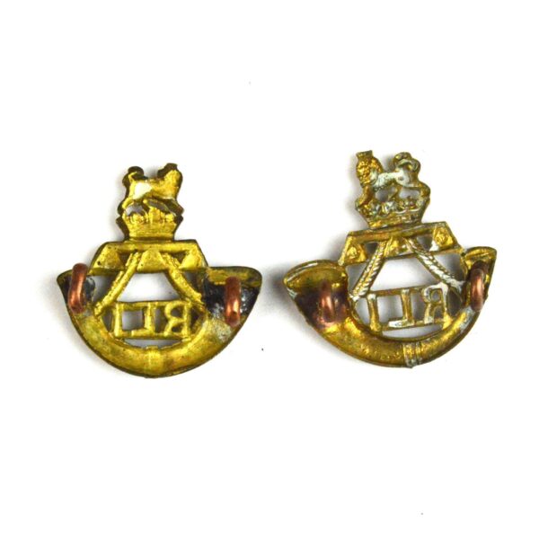 Rand Light Infantry (RLI) Collar Badge, Pair - Image 2