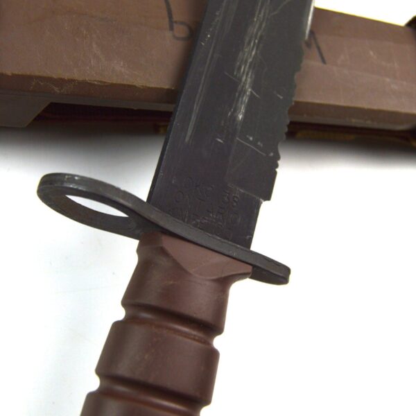 US Marine Corps Pattern M9 Bayonet by the Ontario Knife Company - Image 7
