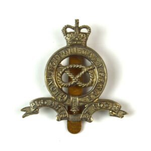 Staffordshire Yeomanry (Queen's Own Royal Regiment) White Metal Cap Badge, Queen's Crown