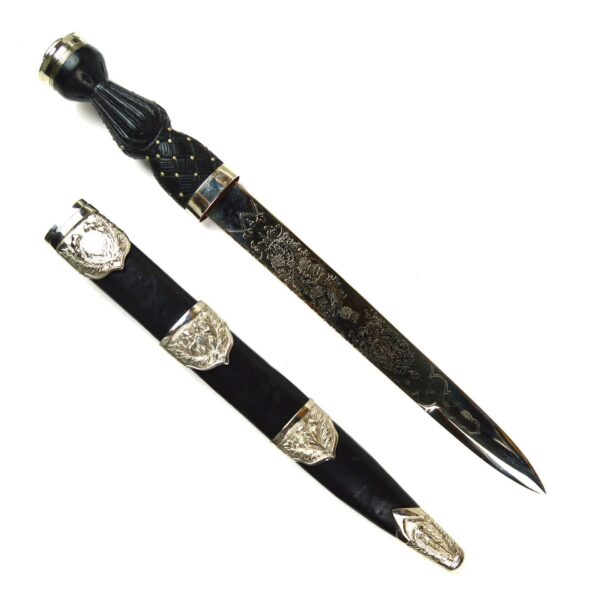 Reproduction Scottish Bandsman's Dirk, Queen's Crown Pommel