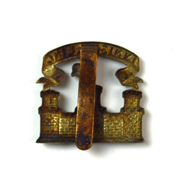 Royal Inniskilling Fusiliers (c.1926-34 Pattern) Cap Badge, Original - Image 2