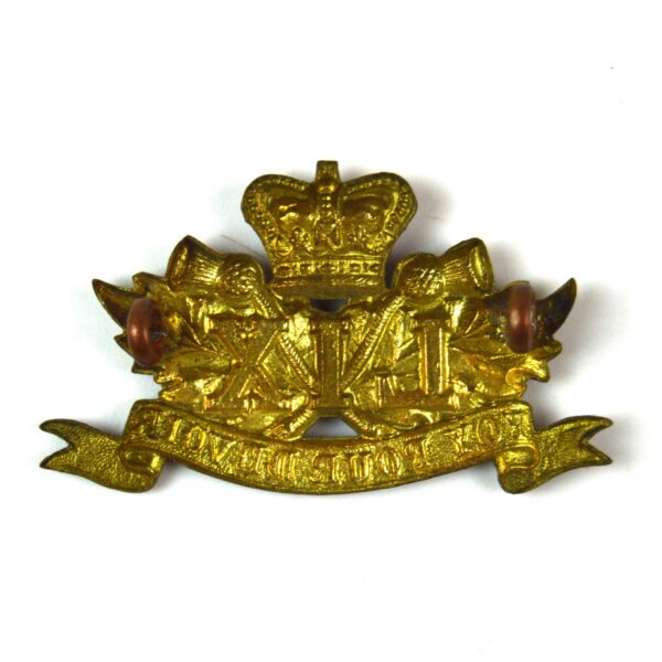 59th (Stormont & Glengarry) Regiment, Canadian Militia (1888-1904 Pattern) Glengarry Badge, Queen Victoria's Crown - Image 2