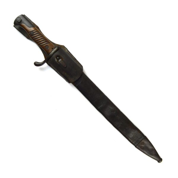 Imperial German Mauser SG 1898/05 a/A Butcher Bayonet in Leather Scabbard and Frog, Dated 1915 - Image 3