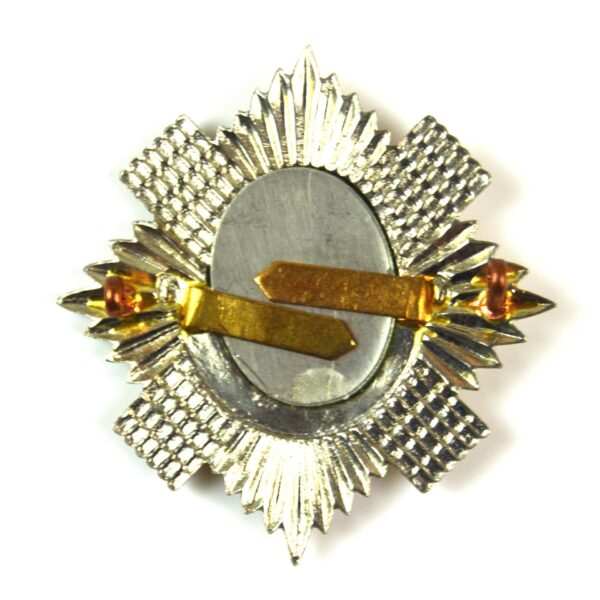 2nd Battalion, Royal Scots Glengarry Badge - Image 2