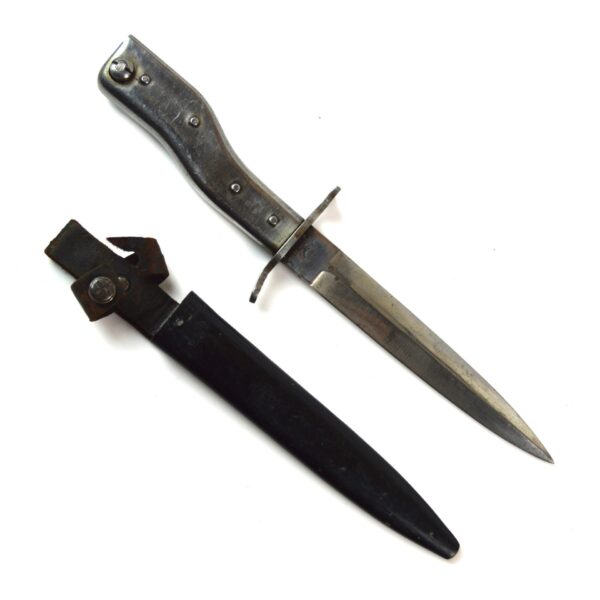 Imperial German Early Manufacture Crank Handle Ersatz EB1 Bayonet in Scabbard