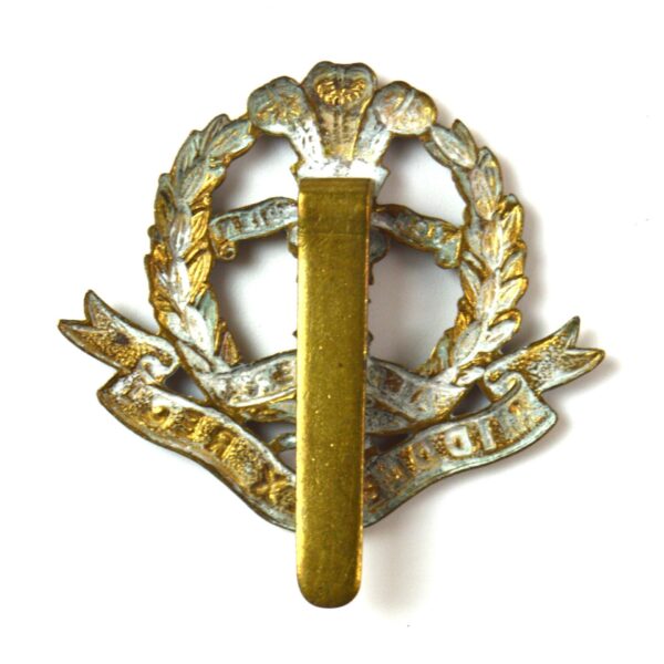 Middlesex Regiment (Duke of Cambridge's Own) Economy Brass (c.1916-1918) Cap Badge, Original - Image 2