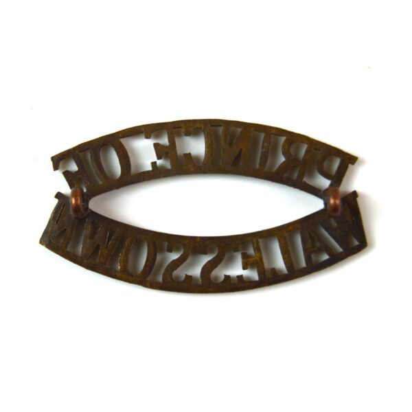 Yorkshire Regiment (Prince of Wales's Own) (PRINCE OF/WALES'S OWN, 1958-c.1968 Pattern) Shoulder Title - Image 2