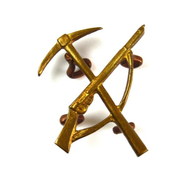 Pioneer Battalions (1914-1918 Pattern) Collar Badge