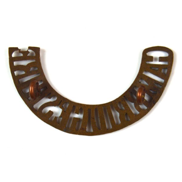 Cambridgeshire Regiment (CAMBRIDGESHIRE, 1908-1920 Pattern) Brass Shoulder Title - Image 2