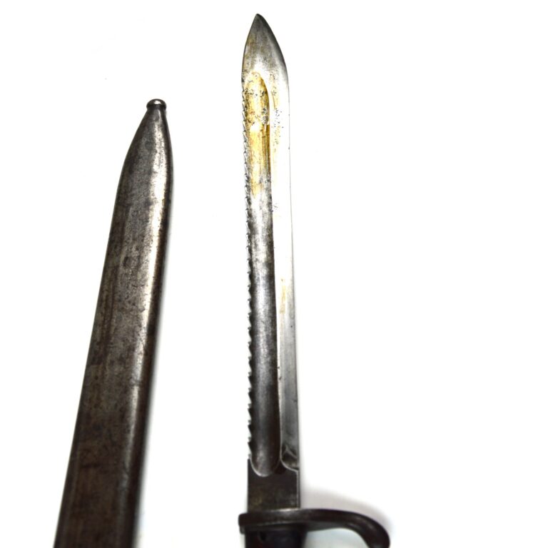 The British Army Cap Badge: A Collectors Guide to Identification